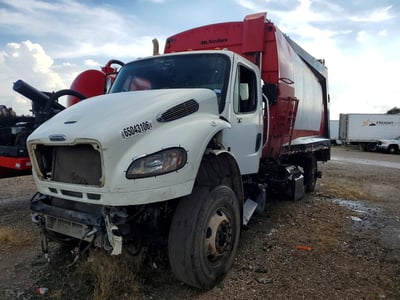 1FVHCYCY5EH****** 2014 Freightliner M2 106 Medium Duty