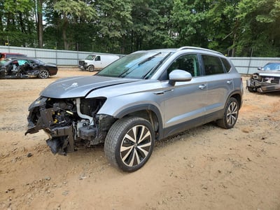 3VVSX7B22RM****** 2024 Volkswagen Taos