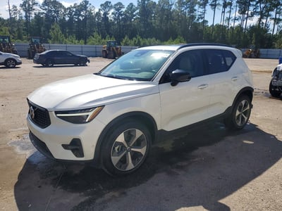 YV4L12UCXT2****** 2026 Volvo XC40