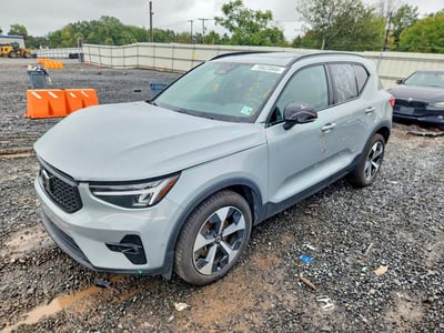 YV4L12UC3S2****** 2025 Volvo XC40