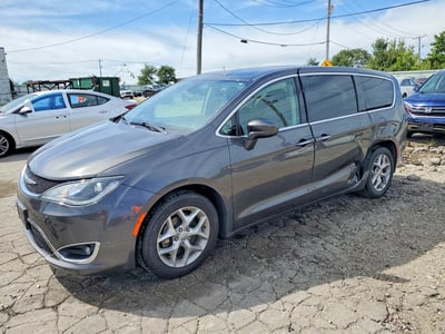 2C4RC1FG3KR****** 2019 Chrysler Pacifica