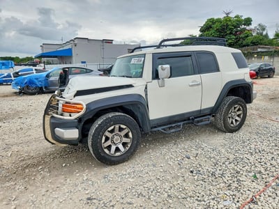 JTEBU4BF3EK****** 2014 Toyota FJ Cruiser