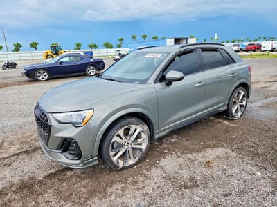 WA1DECF39M1****** 2021 Audi Q3