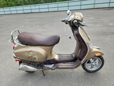 ZAPM688F4B5****** 2011 Vespa Lx 150ie