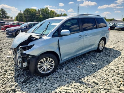 5TDYK3DC7FS****** 2015 Toyota Sienna