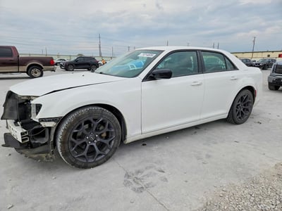 2C3CCAAG3KH****** 2019 Chrysler 300