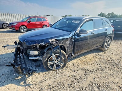 WDC0G4KB8HF****** 2017 Mercedes-Benz GLC-Class