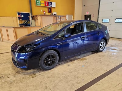 JTDKN3DU8F1****** 2015 Toyota Prius