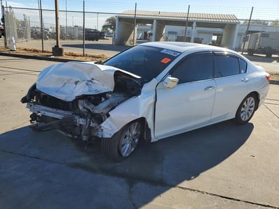 1HGCR2F72DA****** 2013 Honda Accord