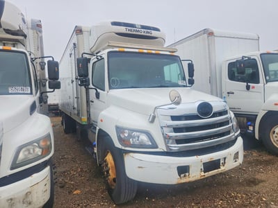 5PVNV8JV9J4****** 2018 Hino 338