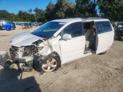 5TDKK3DC0DS****** 2013 Toyota Sienna