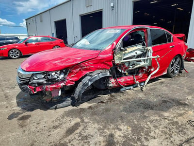 1HGCR2F11HA****** 2017 Honda Accord