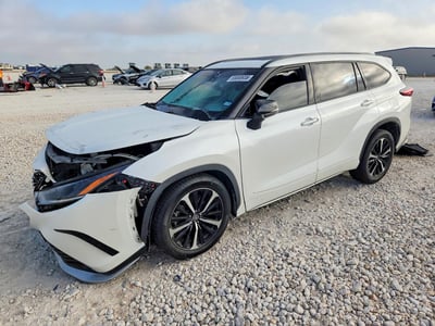 5TDJZRAH9MS****** 2021 Toyota Highlander