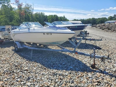 PNYUSGV***** 2001 Stingray Boat/trl