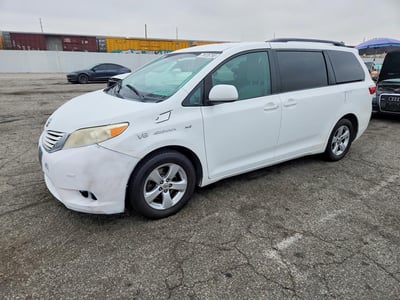 5TDKK3DC7FS****** 2015 Toyota Sienna
