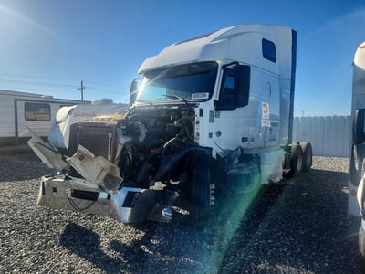 4V4NC9EJ1GN****** 2016 Volvo VNL