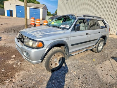 JA4LS21H13J****** 2003 Mitsubishi Montero
