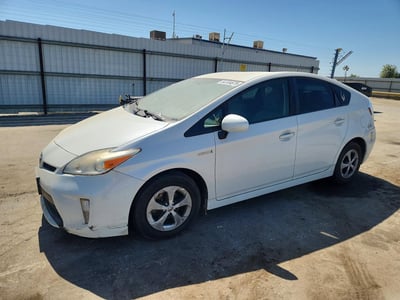 JTDKN3DU8E0****** 2014 Toyota Prius