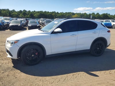 ZASPAKBN1K7****** 2019 Alfa Romeo Stelvio