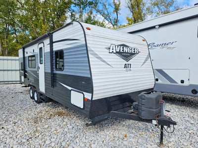 5ZT2AVRB9JB****** 2018 Forest River Avenger