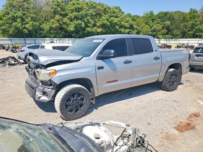 5TFDW5F15HX****** 2017 Toyota Tundra
