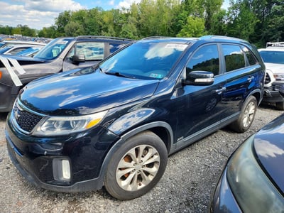 5XYKUDA76EG****** 2014 Kia Sorento