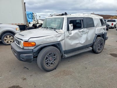 JTEZU11F570****** 2007 Toyota FJ Cruiser