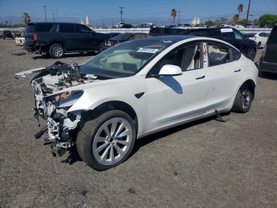 5YJ3E1EA0NF****** 2022 Tesla Model 3