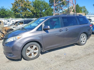 5TDKK3DC7DS****** 2013 Toyota Sienna