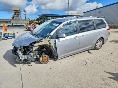 5TDYK3DCXES****** 2014 Toyota Sienna