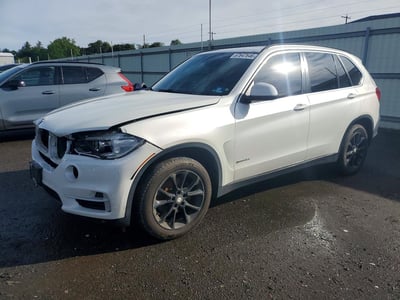 5UXKR0C53G0****** 2016 BMW X5