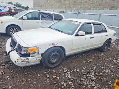2FABP7AVXAX****** 2010 Ford Crown Victoria