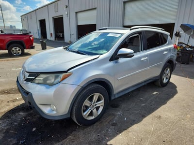 2T3WFREV1FW****** 2015 Toyota RAV4