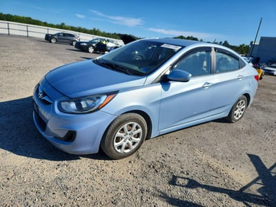 KMHCT4AE9DU****** 2013 Hyundai Accent