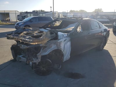 KMHGN4JEXFU****** 2015 Hyundai Genesis
