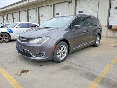 2C4RC1BG5HR****** 2017 Chrysler Pacifica