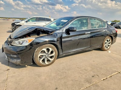 1HGCR2F75HA****** 2017 Honda Accord