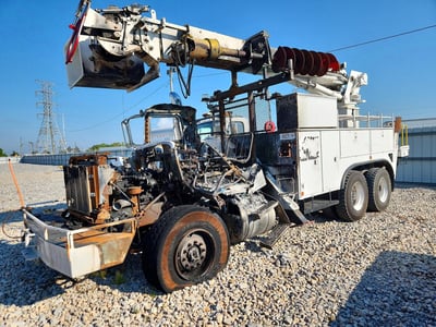 2NPRLN9X08M****** 2008 Peterbilt 340