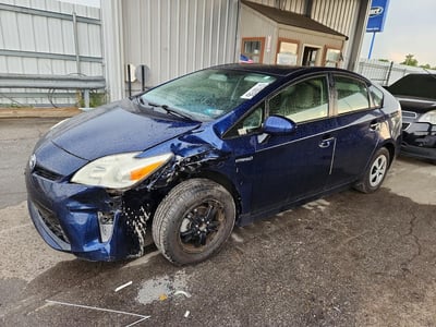JTDKN3DU4F1****** 2015 Toyota Prius