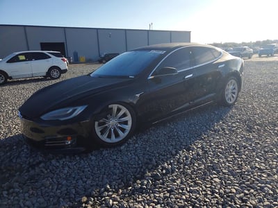 5YJSA1E25JF****** 2018 Tesla Model S