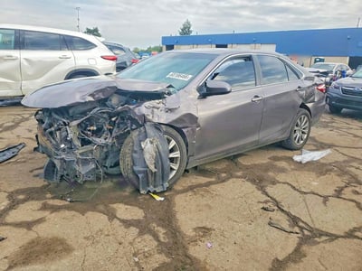 4T1BD1FK9GU****** 2016 Toyota Camry Hybrid