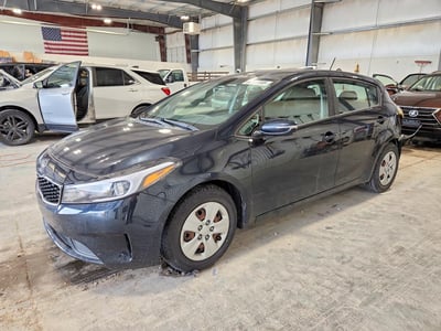 KNAFK5A80J5****** 2018 Kia Forte5