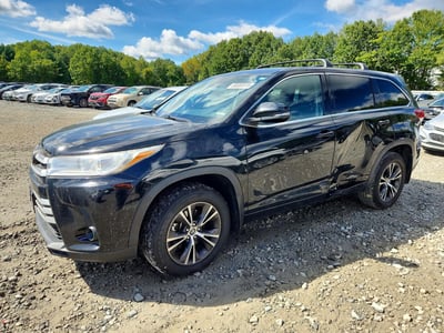 5TDBZRFH4JS****** 2018 Toyota Highlander