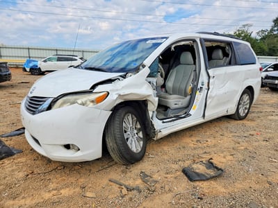 5TDDK3DCXDS****** 2013 Toyota Sienna