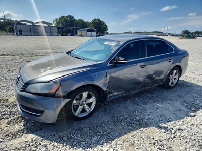 1VWBP7A36EC****** 2014 Volkswagen Passat