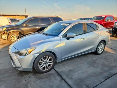 3MYDLBYV1HY****** 2017 Toyota Yaris