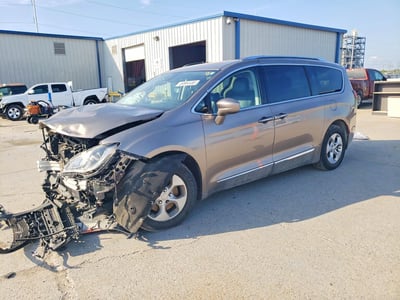2C4RC1EG2HR****** 2017 Chrysler Pacifica