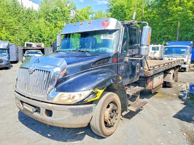 1HTMMAAMX2H****** 2002 International 4300