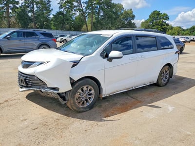 5TDKRKECXRS****** 2024 Toyota Sienna Hybrid