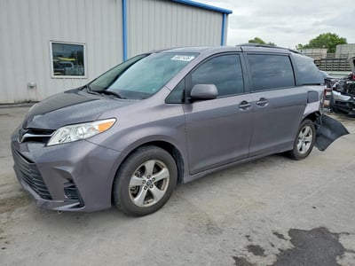 5TDKZ3DC9KS****** 2019 Toyota Sienna